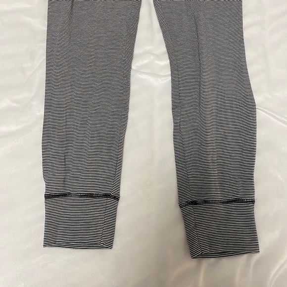 Sweatpants Set - Picture 5 of 7